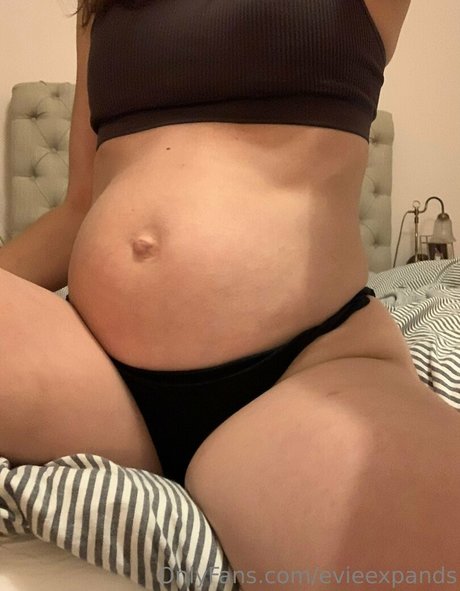 evieexpands adult actress photo