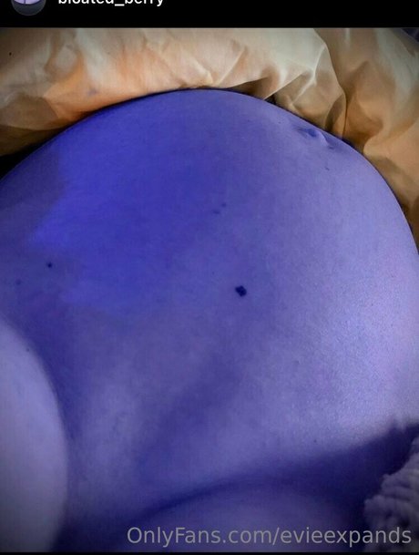 evieexpands high quality actress photo