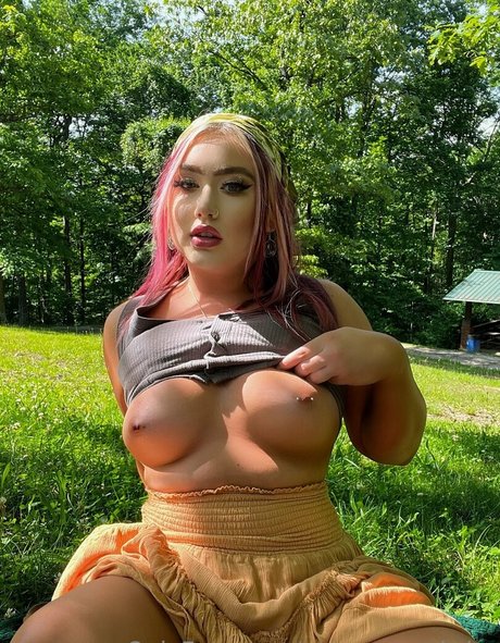 Emmarenedwier star best pictures