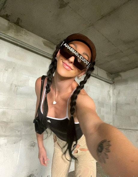 elleventures beautiful pornstar pictures