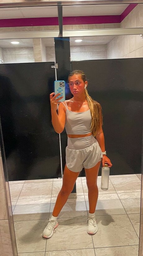 Jenna Sinatra porn model picture