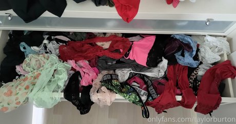 taylorburton model pornographic photo