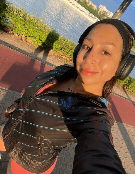 withlove lara star nudes galleries