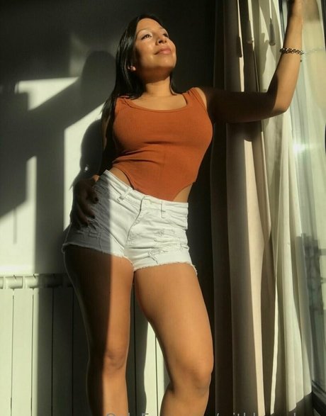 withlove lara model sexy pics