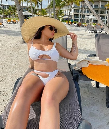 vickylicious top star pictures