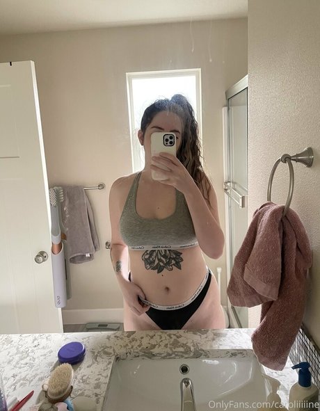 caroliiiiine pornstar exclusive photo