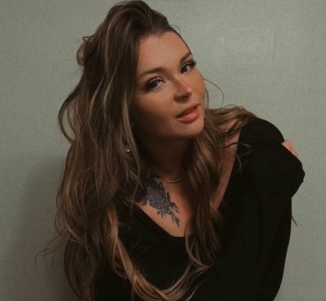 olivefg model sexy pic