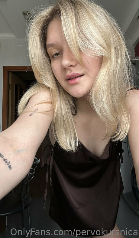 pervokursnica model free gallery