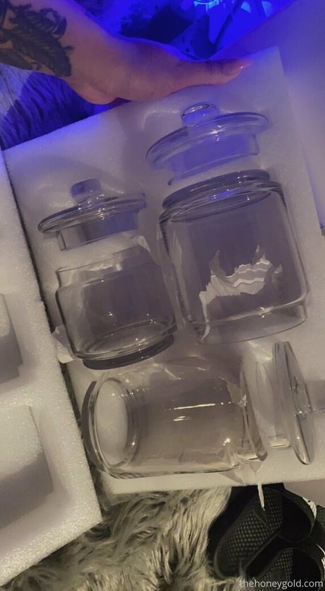 honeygold exclusive pornstar pic