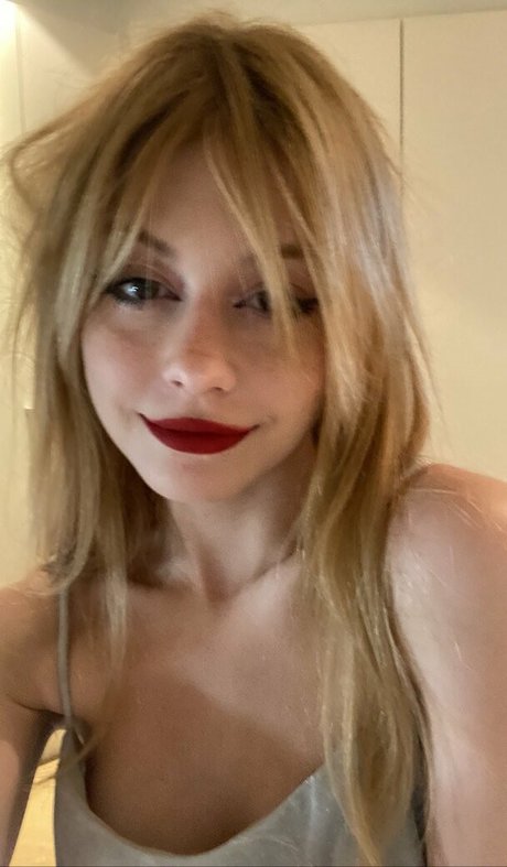 gbrllareis star pornographic image