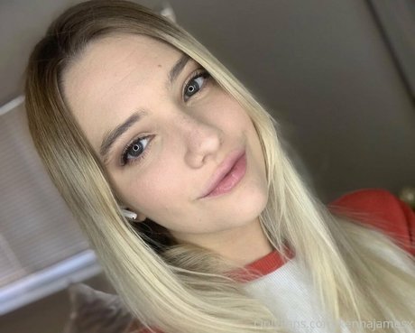 kennajamesx pornographic model img