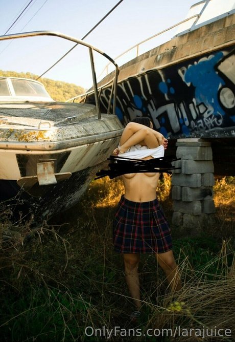 larajuice pornstar sex image