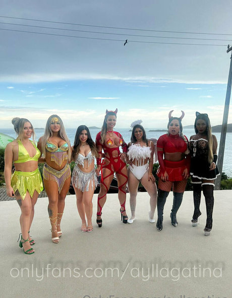 ayllagatina sexy pornstar gallery