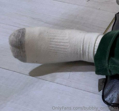 Bubbly live model free images