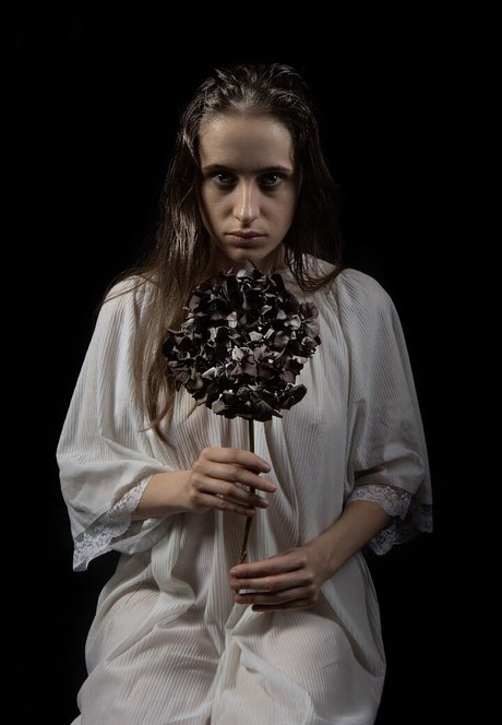 Coldkisa naked actress images