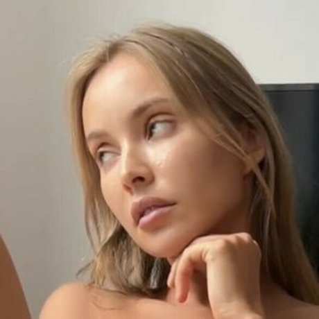 Catherine Kn art model gallery