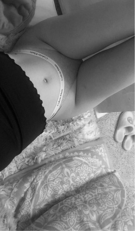 Celiaasalazarr model top pic