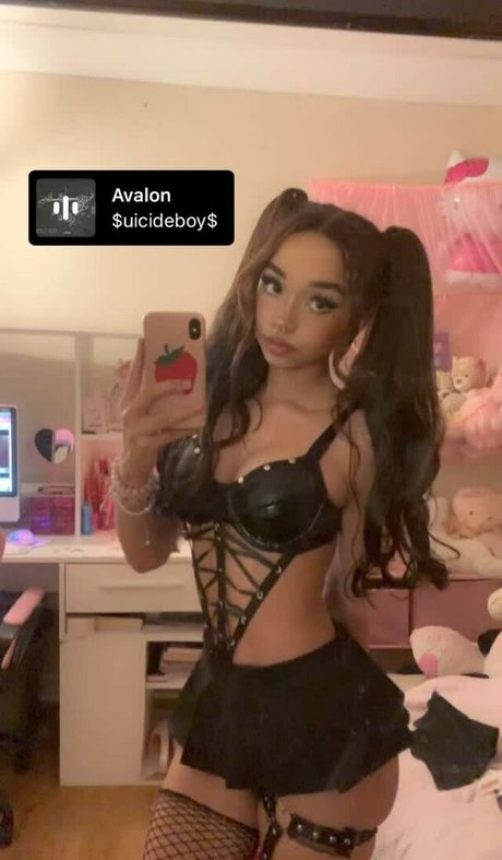 Lapbrat Zowey star xxx gallery