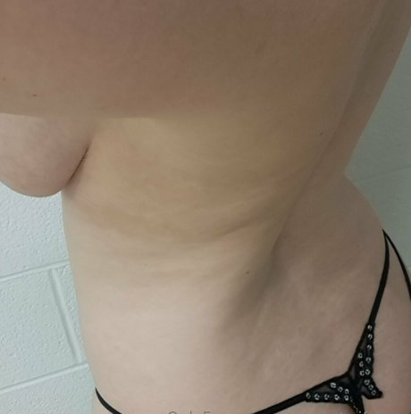 your hotwifefree pretty model archive