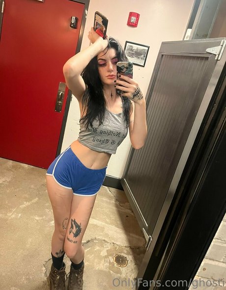 ghosti sexy actress photos