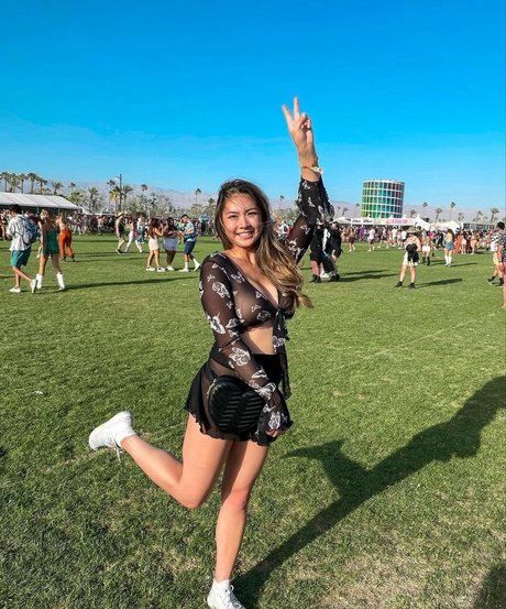 Vivian Yu pornstar adult photo