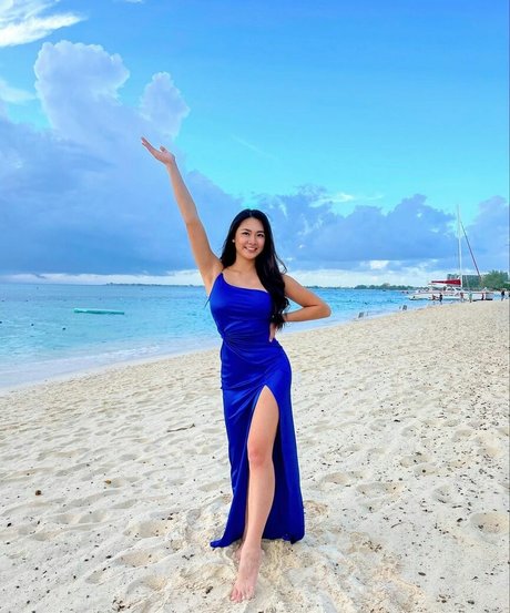 Vivian Yu exclusive pornstar pics