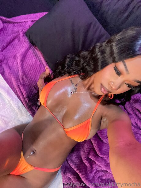 Pinkkittymocha model erotic photos