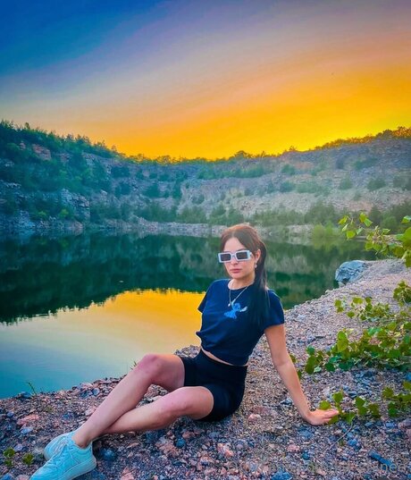 Shine Lia profile pic