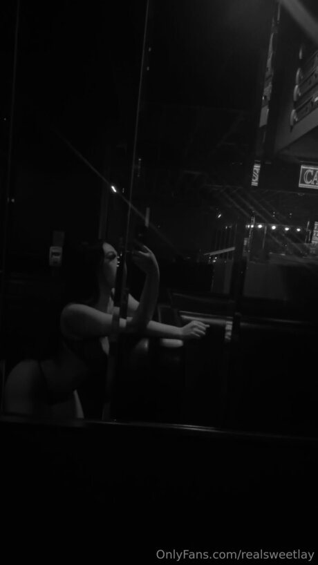 Realsweetlay hd pornstar img