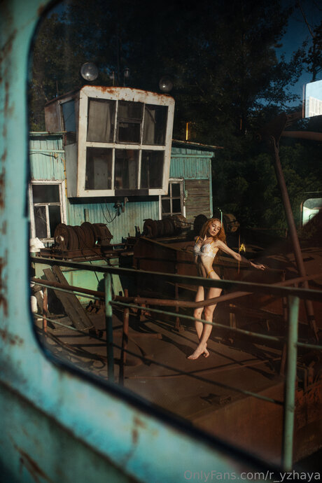 R Yzhaya nude actress image