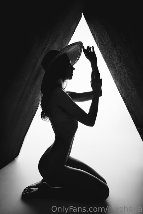 R Yzhaya star sex image