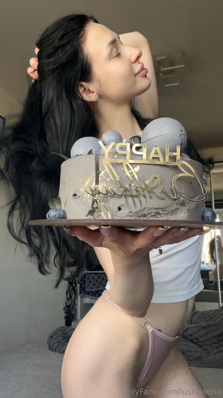 Lustyloona star gallery