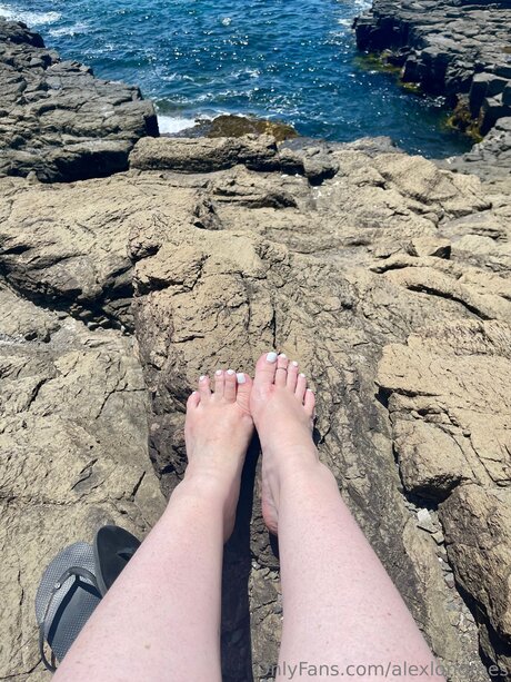 Alexlongtoes model naked galleries