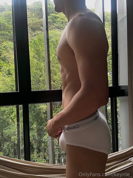 Keynle nude actress images