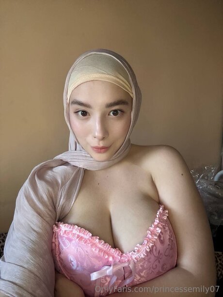 Princessemily07 naked actress archive