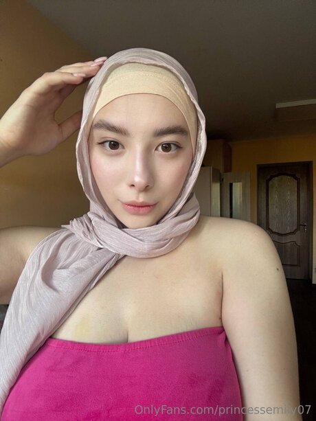 Princessemily07 high quality actress pictures