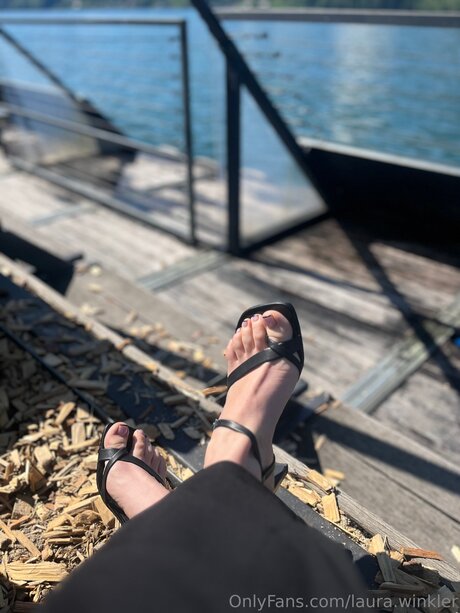 Laura Winkler model porn photos