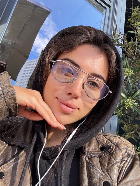 Kaira Xaen adult star photo