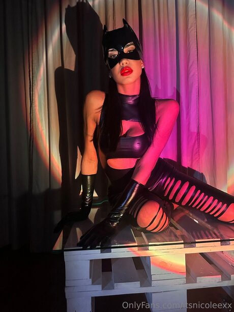 Itsnicoleexx beautiful actress pictures