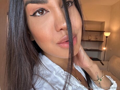 Itsnicoleexx high quality pornstar gallery