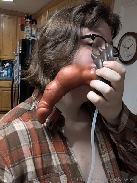 Ally Wren profile pic