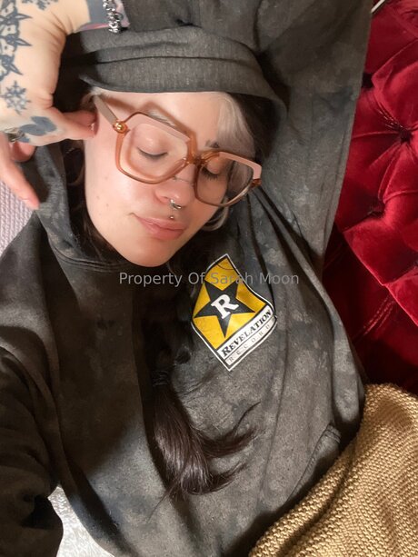 Sarahmoonsg sex model images