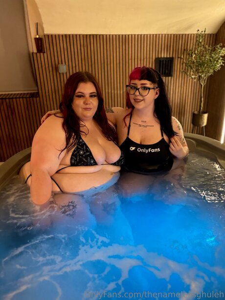 Thenamelessghuleh erotic pornstar picture