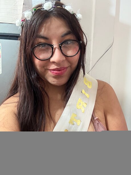 Hellenhotxxx hot model picture