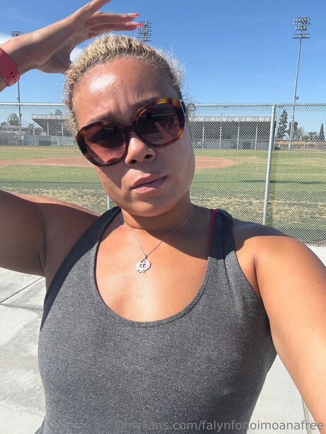 Falynfonoimoanafree sexy actress img