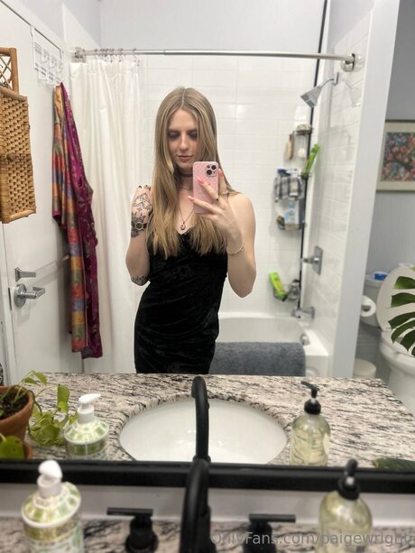 Paigewright high quality star photos