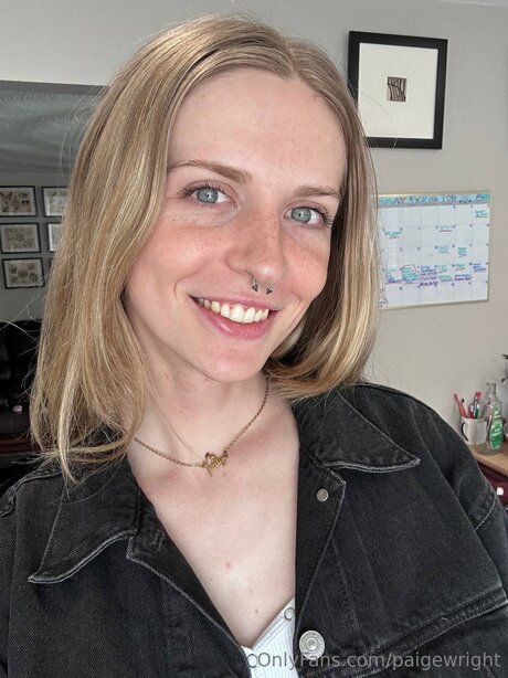 Paigewright pretty star archive