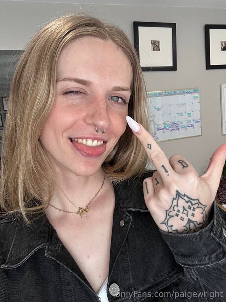 Paigewright nice actress archive