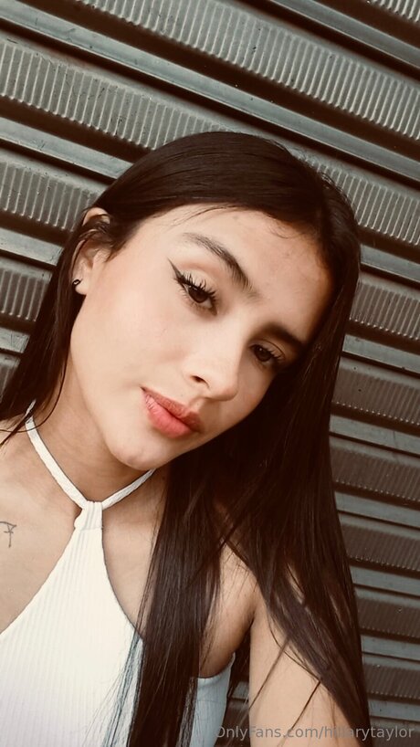 Hillarytaylor sexy pornstar photo