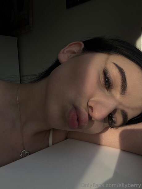 Ellyberry sex star photo